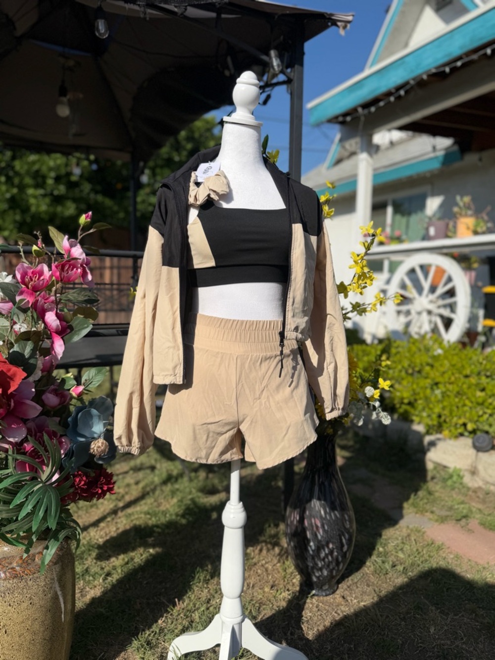 Othr Black and Beige Two-Tone Active Set
